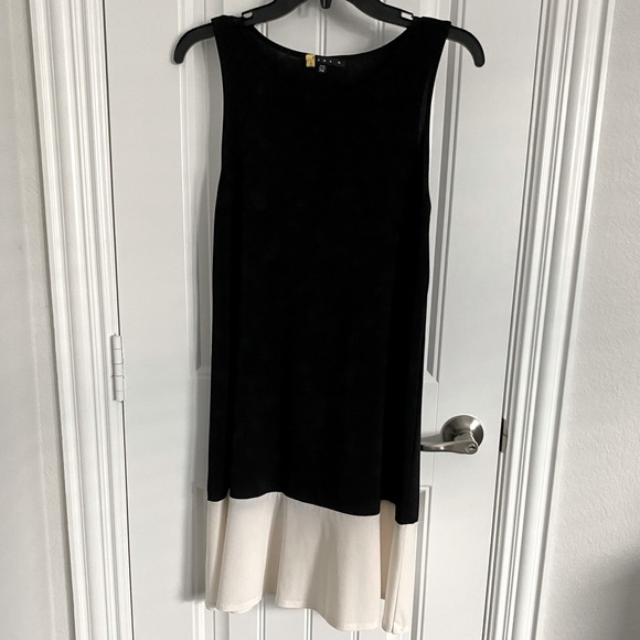 Tiana B. Dresses & Skirts - Tiana B. Dress Size: PM